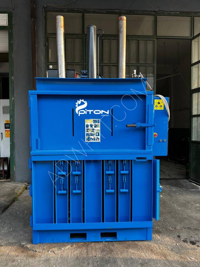 ماكينة بالة النفايات العمودية 450 كجم ، بريس الخردة 50 طن