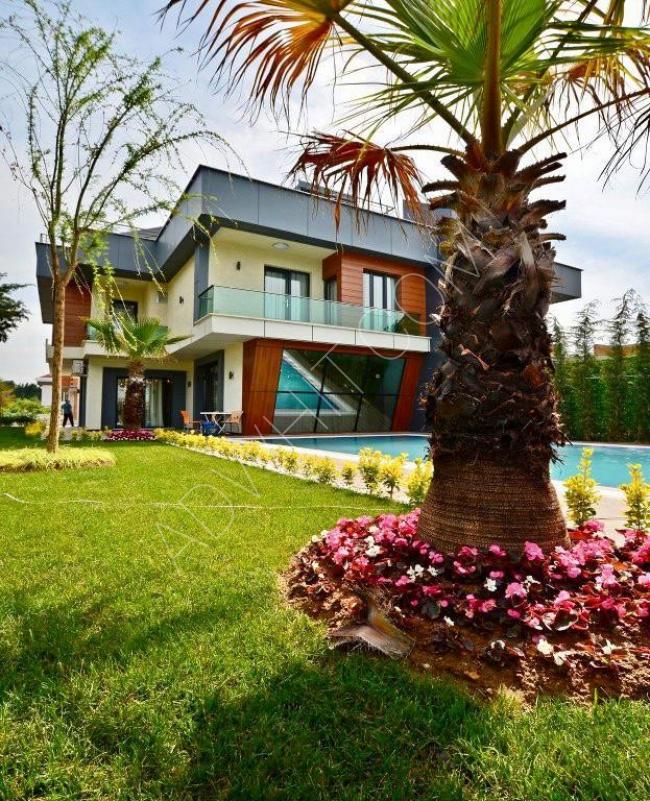 Villa for rent in Istanbul, Beylikduzu, within a comprehensive complex