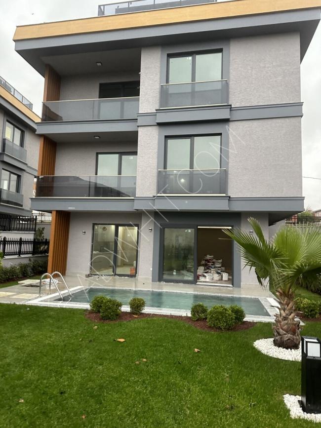 A new villa for rent within a comprehensive complex in Beylikdüzü
