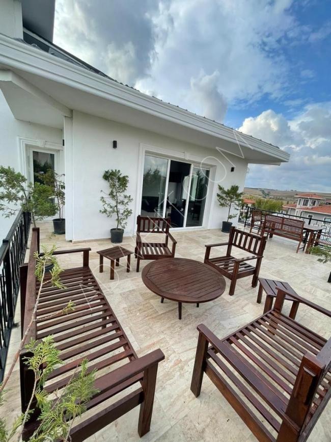 A new villa for sale in the Buyukcekmece area within Tepe Kent complex