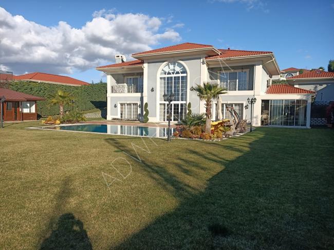 A luxurious villa for sale in Buyukcekmece - Alkent 2000 in Bati Mahal complex