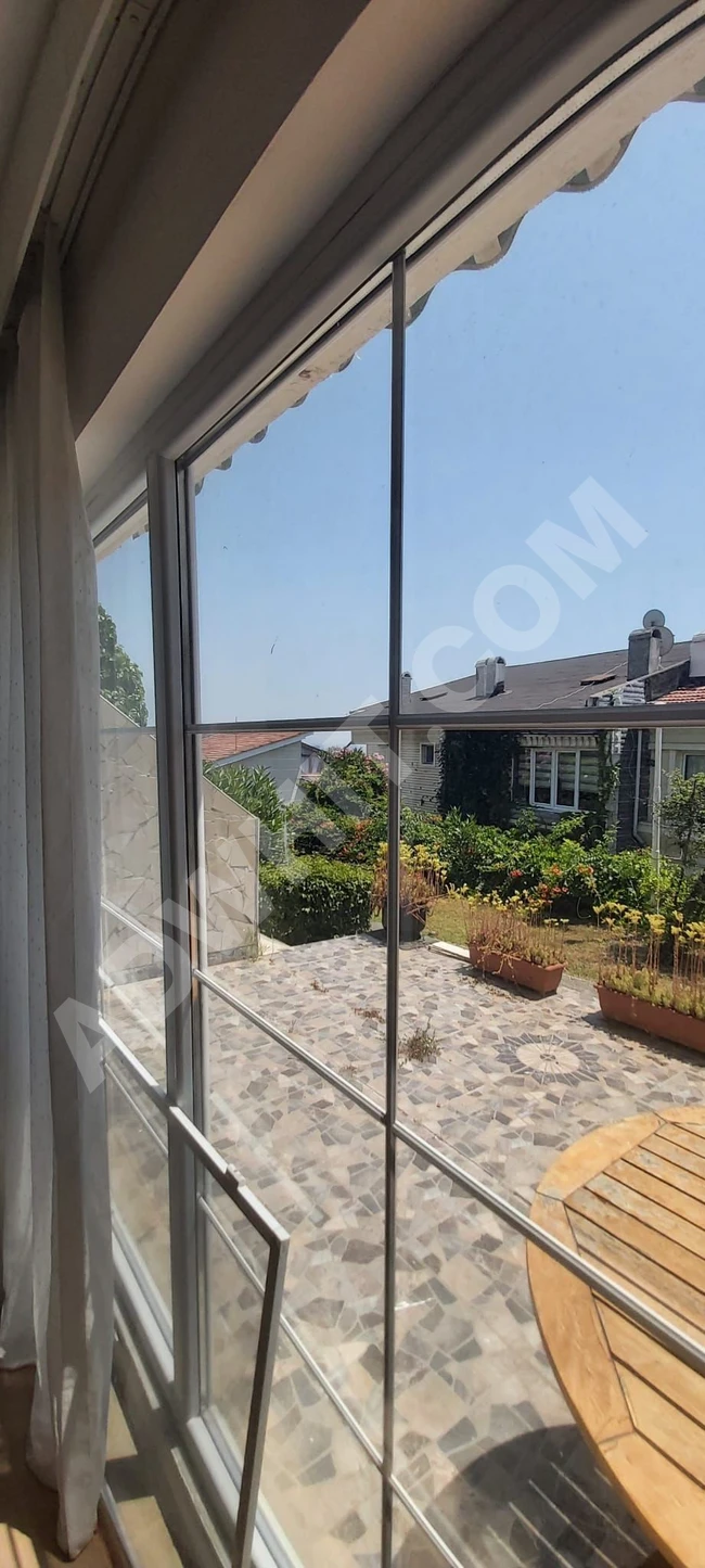 Villa for sale in the area of Beylikduzu, Gürpınar neighborhood, within a complex