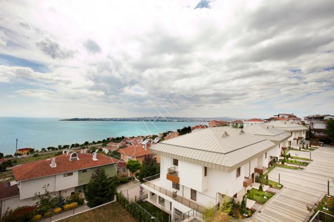 Villa for sale in the area of ​​Beylikdüzü Gürpınar with a full sea view