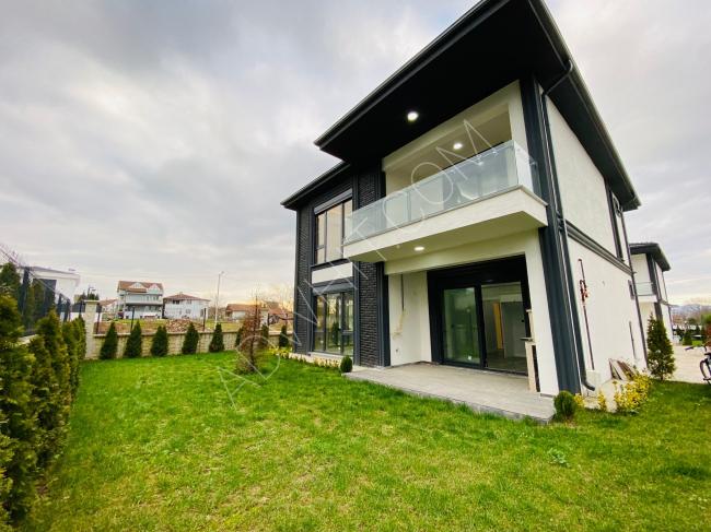 Villa for sale in Kartepe, Kocaeli 1+4