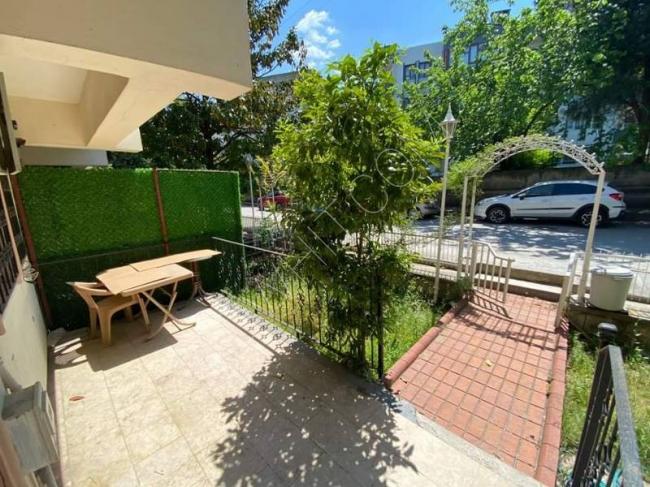 A villa in the center of Bursa city with 3 floors and a full view