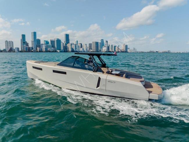 EVO R4 yacht model 2015