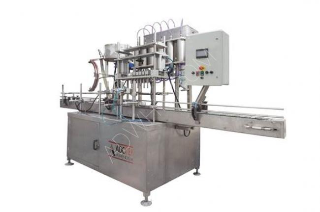 Automatic capping machine, labeling, and automatic liquid filling