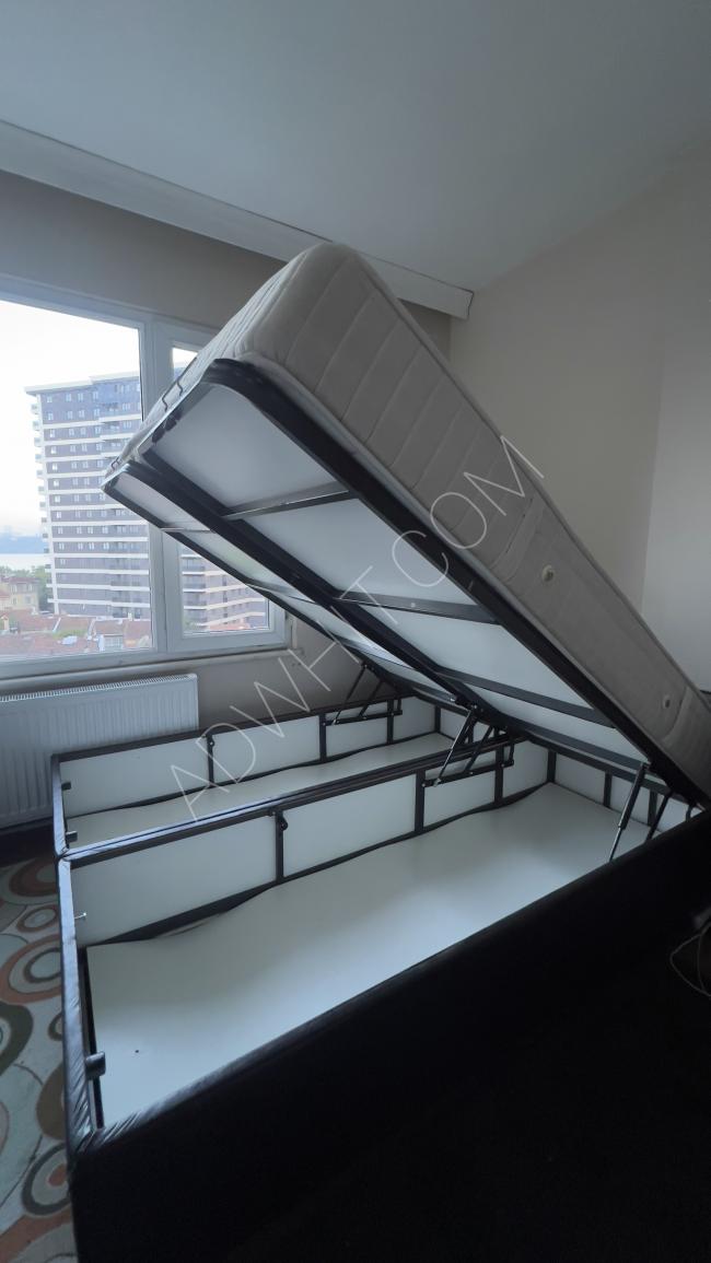A double bed with 2 singles in addition to the bedding / excellent cleanliness