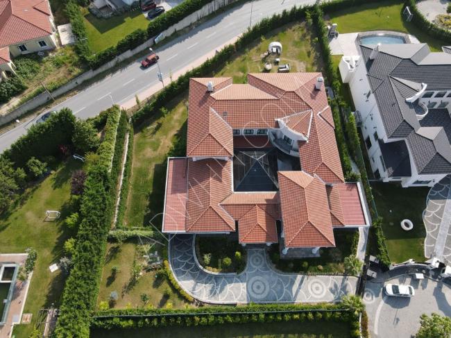 Luxurious villa for sale in the Buyukcekmece area, Kent 2000 neighborhood
