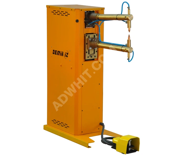 An electronic spot welding machine powered by compressed air with a capacity of 30 kilovolt-amperes