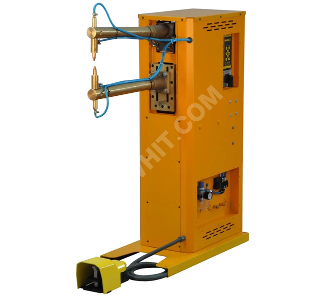 An electronic spot welding machine powered by compressed air with a capacity of 30 kilovolt-amperes