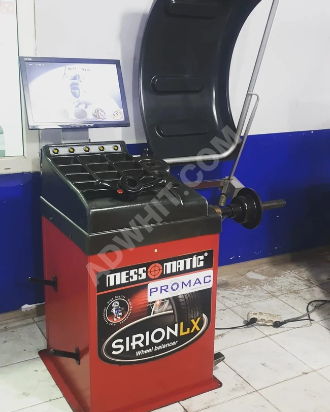 Automatic single-gauge tire balancing machine