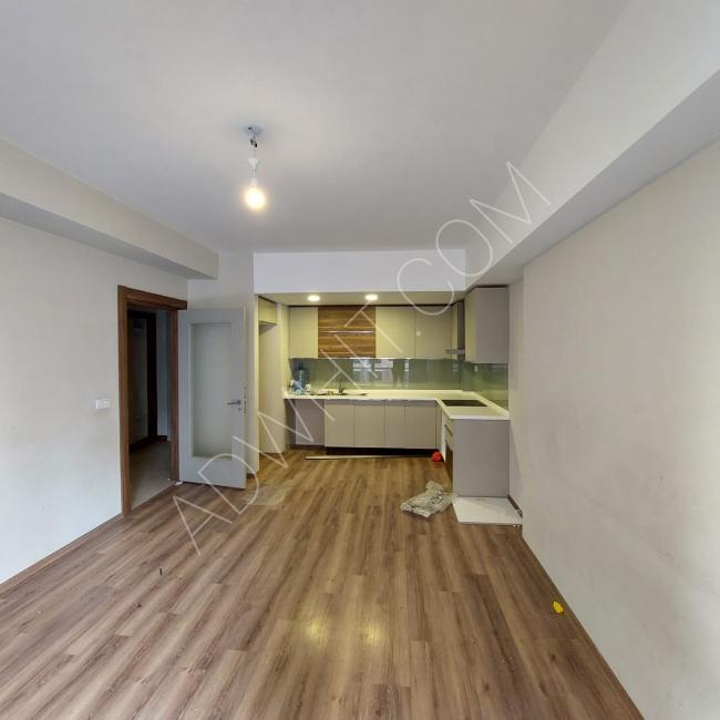 An empty apartment for annual rent near Esenyurt University