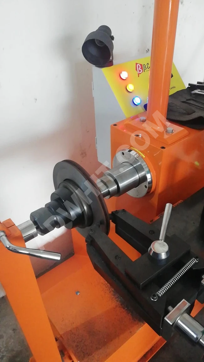 BKT-1400 Cylinder and Disc Lathe