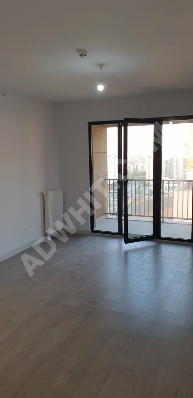 Opportunity - Bahçeşehir neighborhood - Closed kitchen - Two bathrooms - New - Empty