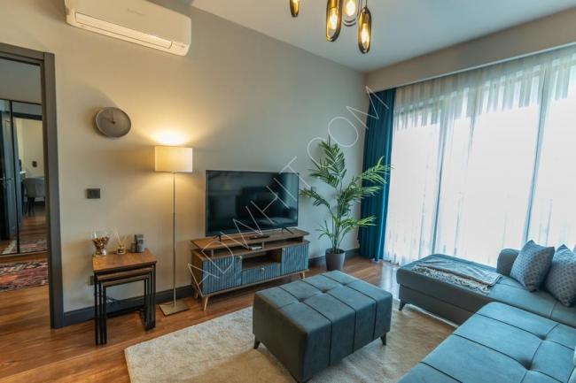 For annual rent: a 1+1 apartment in the Taksim area within a fully serviced complex