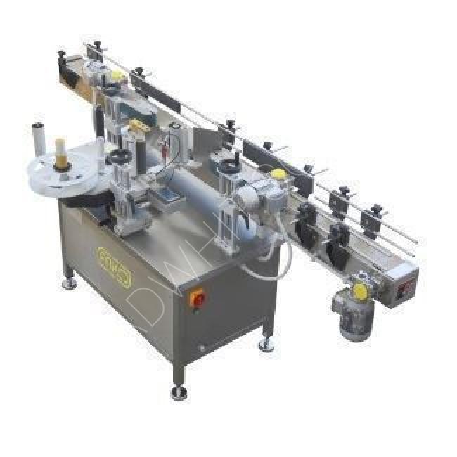 Round bottle labeling machine with a capacity of 6500 pieces per hour