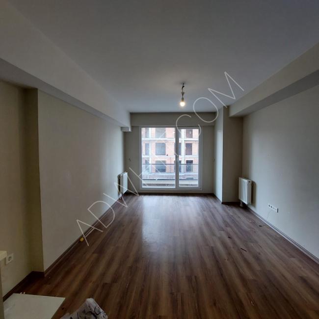 An empty apartment for annual rent in the fully serviced Radius complex