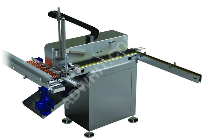 A robot for packing and packaging broth boxes