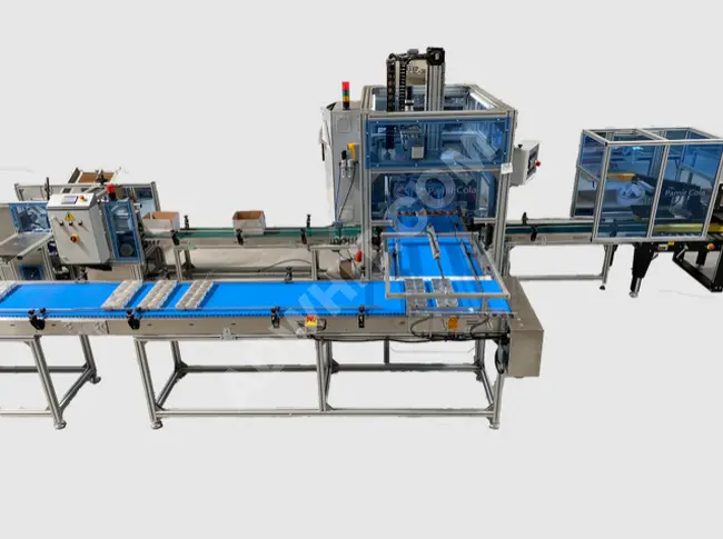 Fully automatic box filling machine with a single head