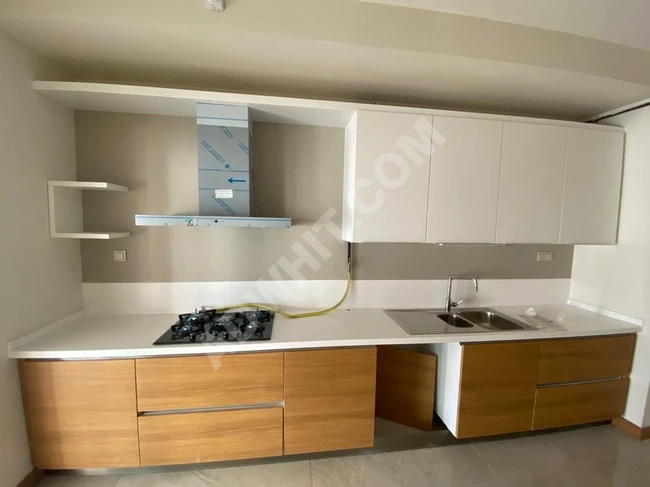 Special 4+1 apartment in Bahçeşehir