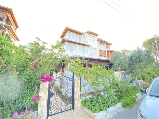 Villa for sale 5+1 in Dogan Bey, in a complex close to the sea,