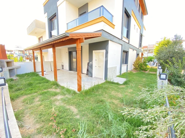 Villa for sale 3+1 with garden and close to the sea in Doğanbey