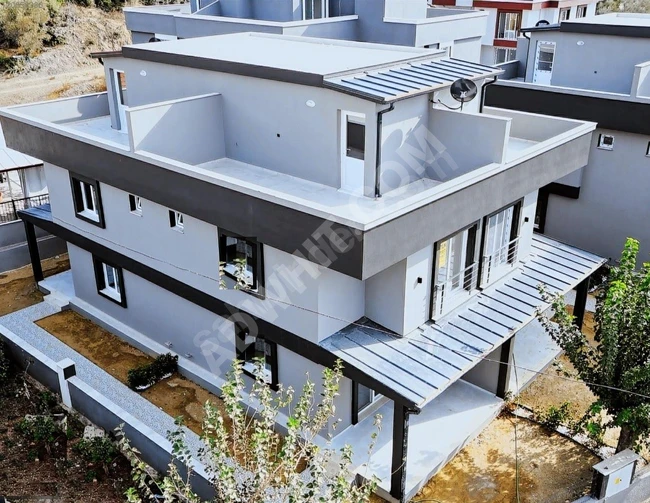 Villa for sale 3+1 with natural and forest view in the Payamlı area