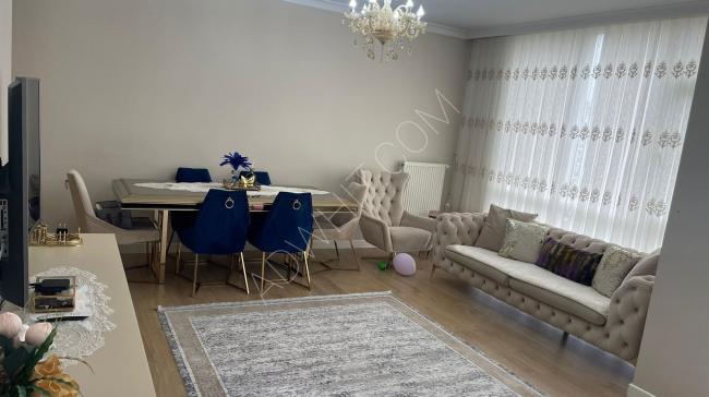 Emlak Konut Kayaşehir 3.etap'ta satılık 2+1 daire 117 m²
