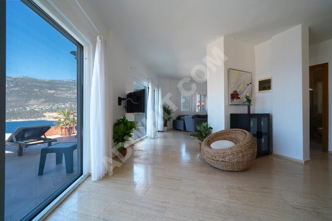 Luxury villa 3+1 with sea view in Kaş: A comfortable holiday opportunity