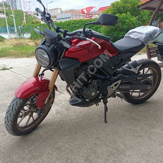 Honda CB250R without defects