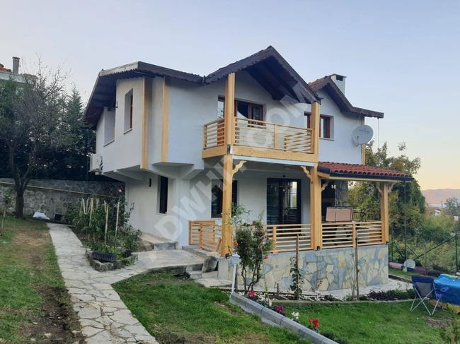 Sapanca'da orman manzaralı, denize yakın 2+1 villa