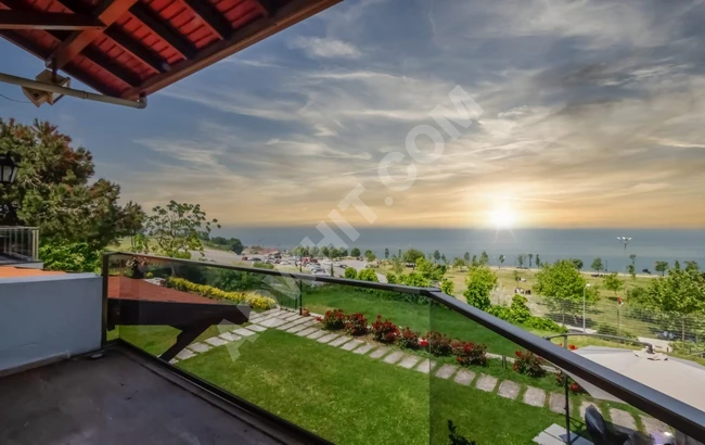 Furnished luxury villa with full sea view for rent in Beylikdüzü