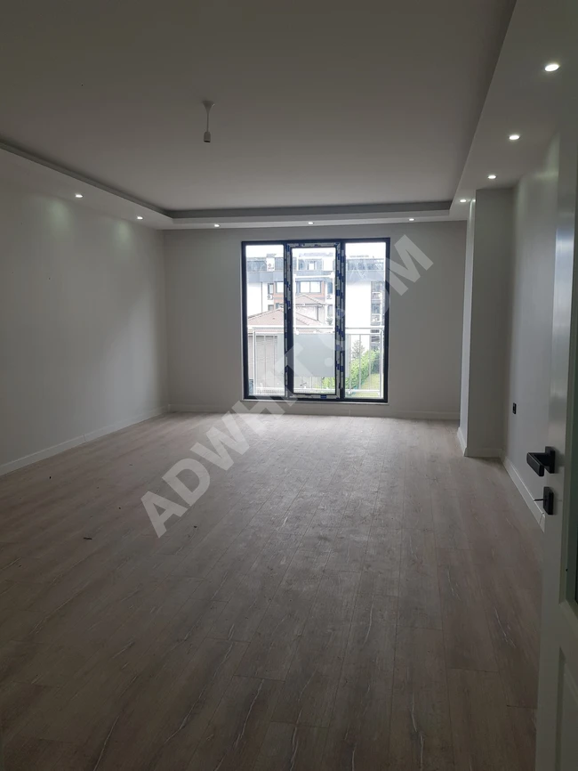 3+1 apartment on the E5 side road in Osman Yılmaz, Gebze, Kocaeli