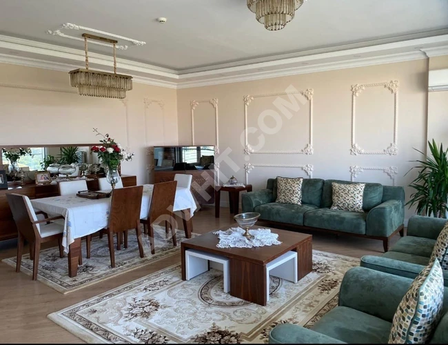 4+1 apartment with two bathrooms and a closed kitchen for annual rent in Batışehir