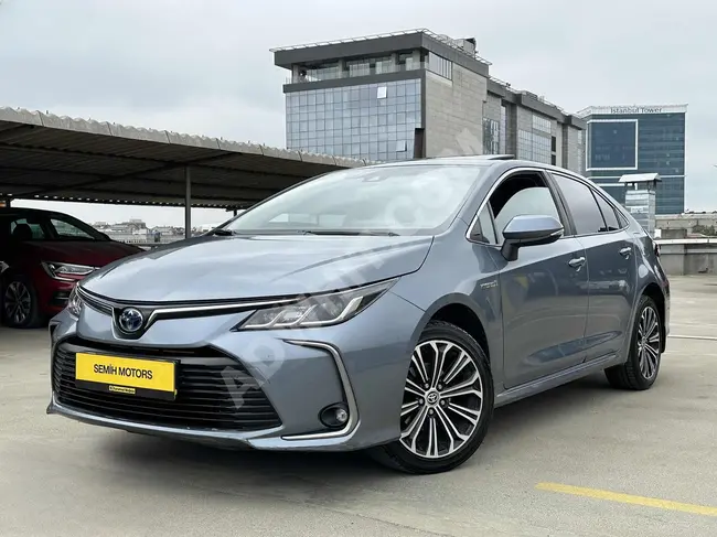 Toyota Corolla 1.8 Hybrid Flame X Pack with Sunroof