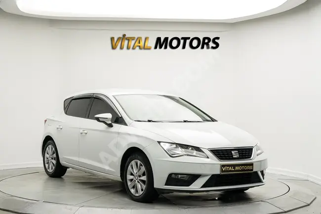 Seat Leon - Large screen, rear view, automatic diesel Leon 1.6 from VITAL MOTORS