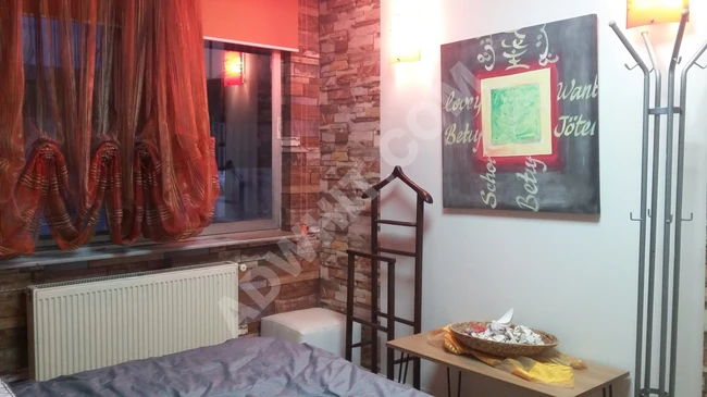 KADIKÖY ANA CADDE'DE FULL LÜKS EŞYALI 1+1 DAİRE