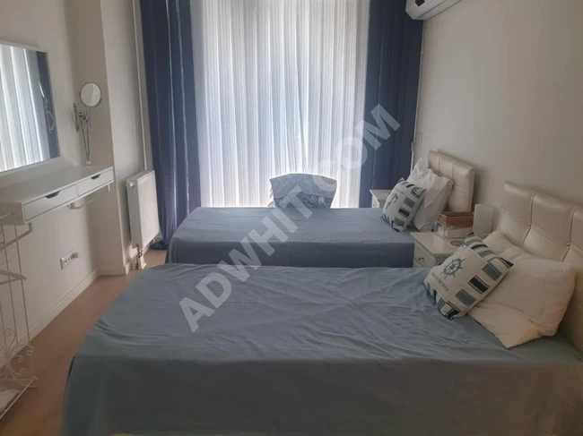 2+1 apartment with two rooms and a living room for annual rent in the Batışehir complex