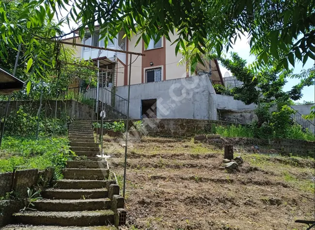 House with garden (Four Seasons) 2991 square meters in Çiflikköy/Kacıköy