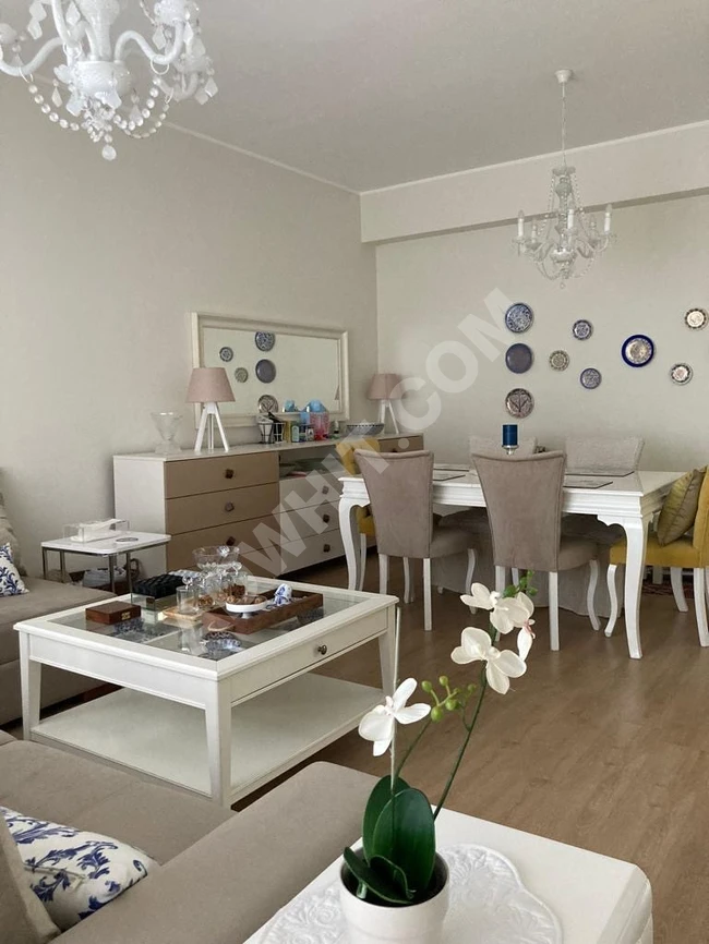 2+1 apartment with two rooms and a living room for annual rent in the Batışehir complex