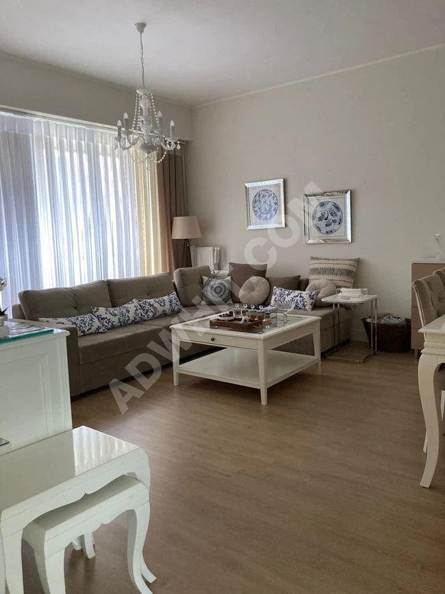 2+1 apartment with two rooms and a living room for annual rent in the Batışehir complex