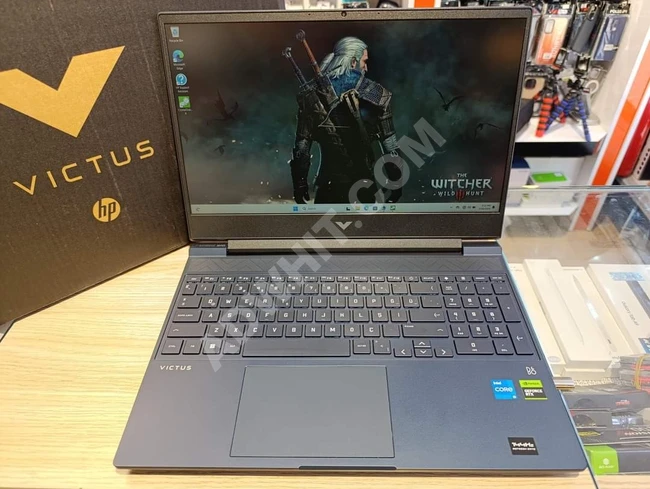 HP VICTUS 15