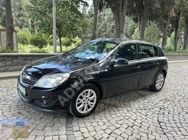 Opel Astra 2009 model, diesel, automatic. No modifications, original hood and roof