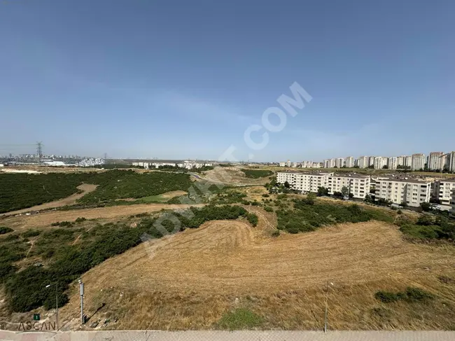 Empty apartment for sale 2+1 in Kayaşehir within the upper island area 7 by Esjan Real Estate