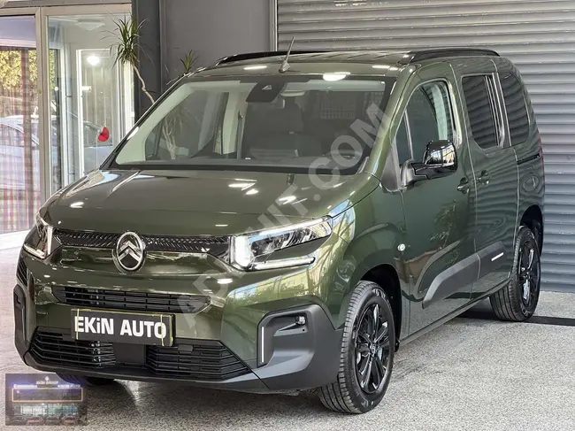 Citroën Berlingo + 0 km + no paintwork + digital screen + lane departure warning + electronic grip + sign reading + 20 tax