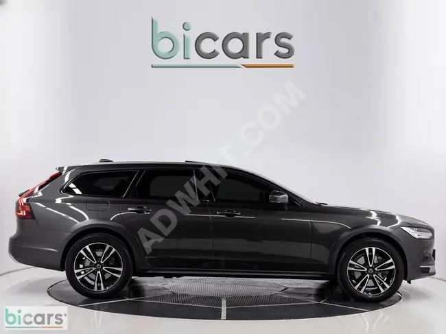 2020 Volvo V90 B5 AWD Cross Country Pro Original