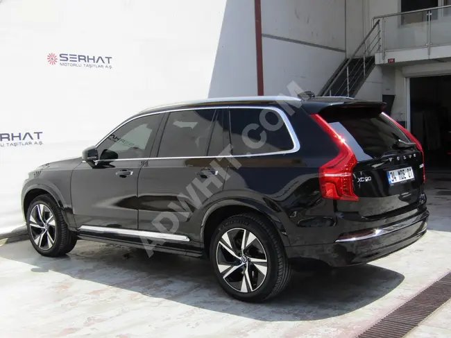 * فولفو XC90 2.0B5 * - 2022بدون دهان- 8,000 كم بلاس برايت*هايبرد*