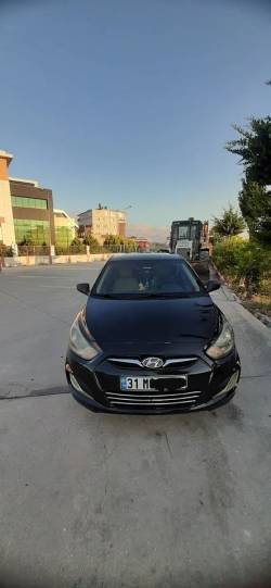 A Used Hyundai Accent Blue 2013 for sale