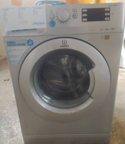 A used Indesit washing machine 8 kg for sale